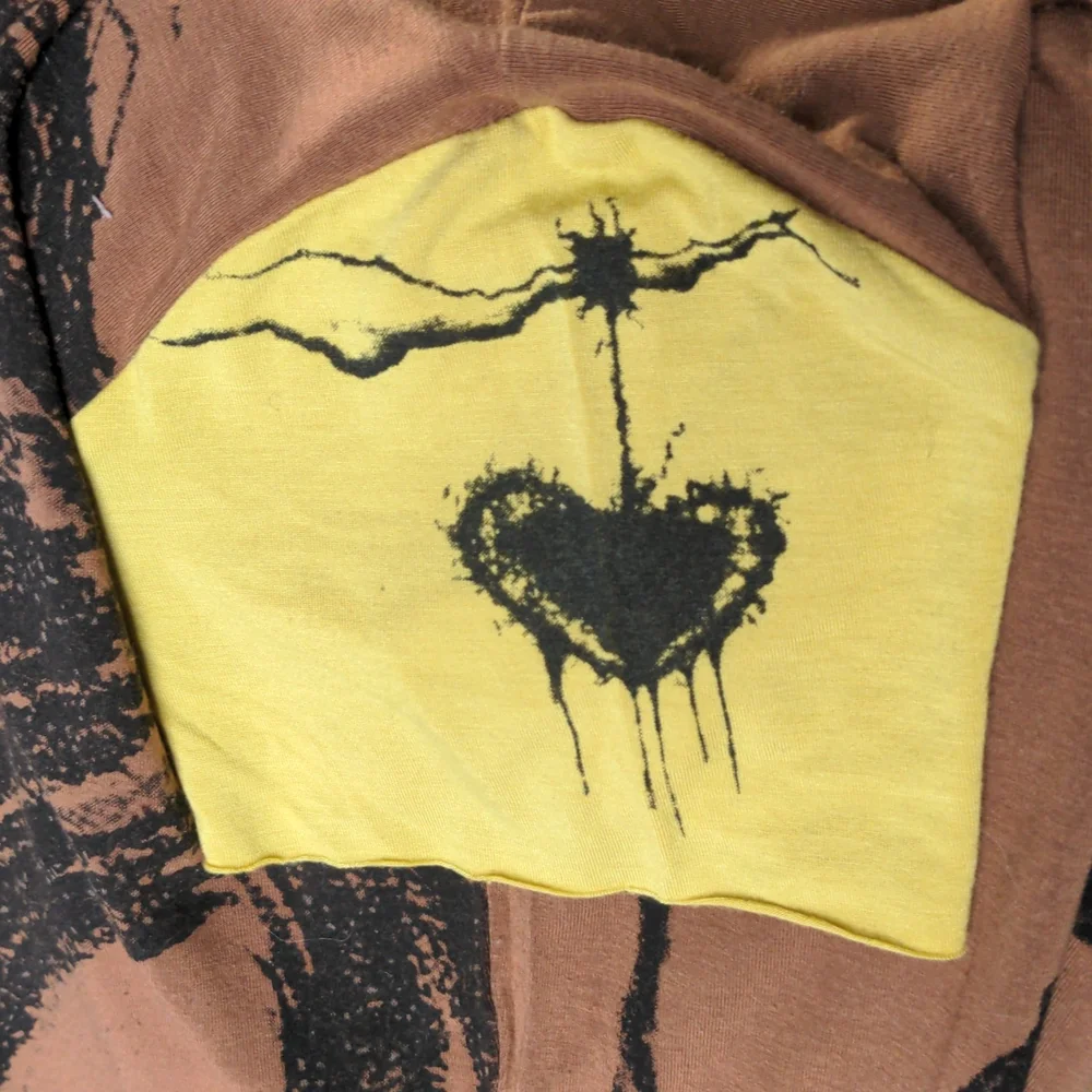 Graphic Tee - Picture 4 of 8